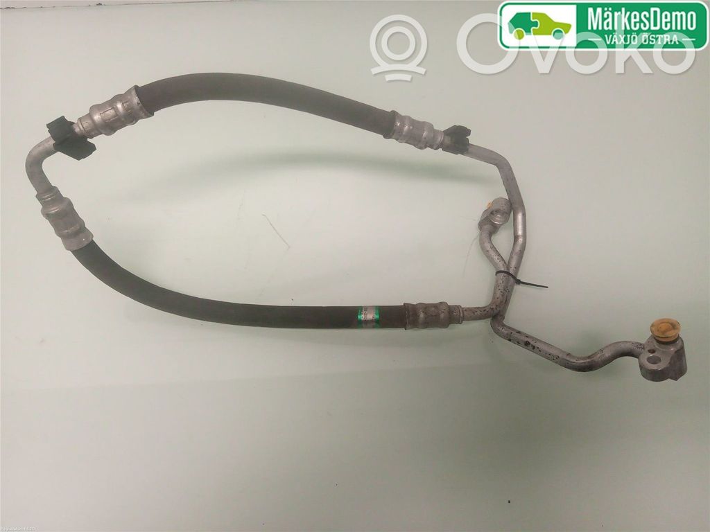 BMW 3 E90 E91 Ilmastointilaitteen putki (A/C) 