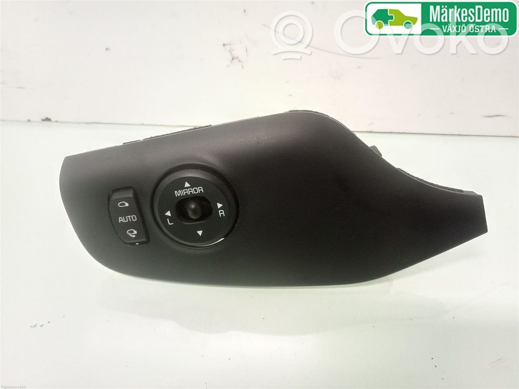 KIA Ceed Wing mirror switch 