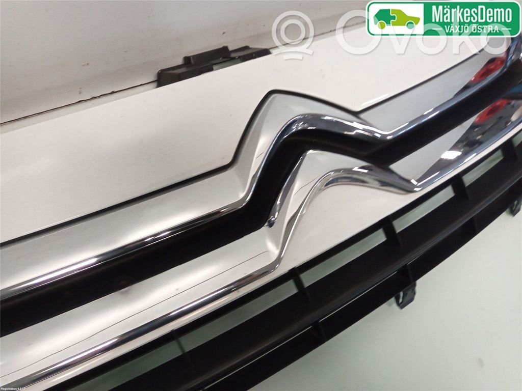 Citroen Jumpy Front bumper lower grill 