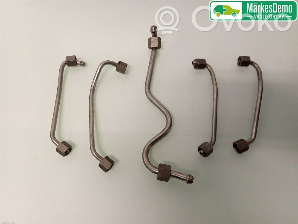 BMW 3 E90 E91 Fuel line pipe 