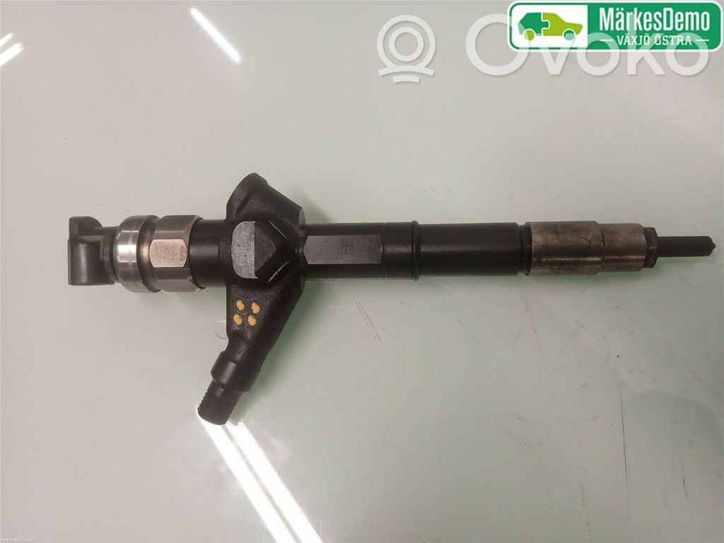 Inyector de combustible   16600EB30A,16600EB300,16600EB300