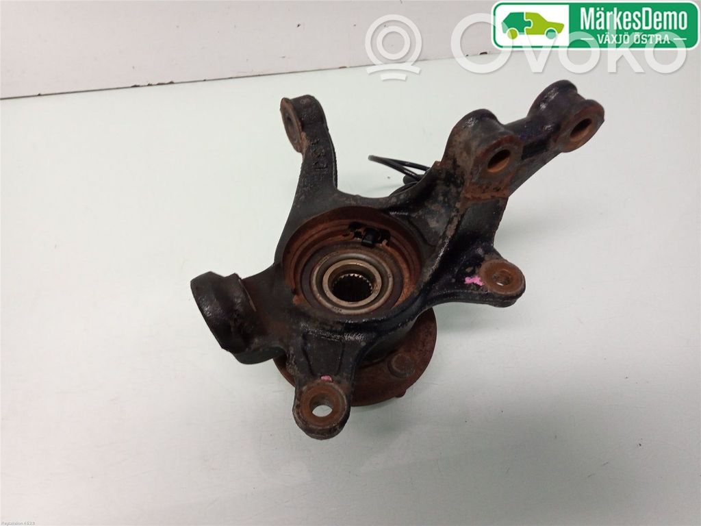 Toyota Yaris Zwrotnica koła przedniego 