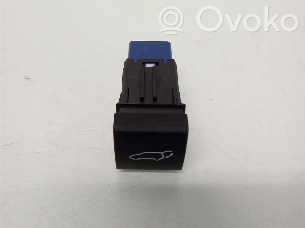 Tailgate/boot open switch button   8496602010