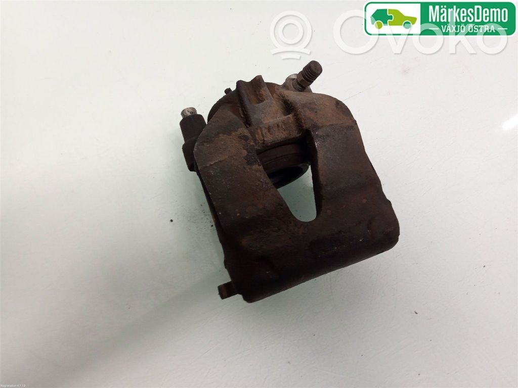 Etujarrusatula   5Q0615123A