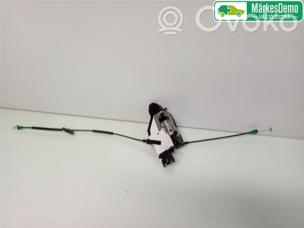Citroen C3 Picasso Front door lock 