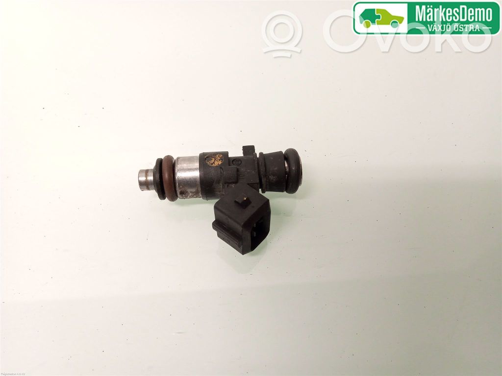Renault Clio III Inyector de combustible 