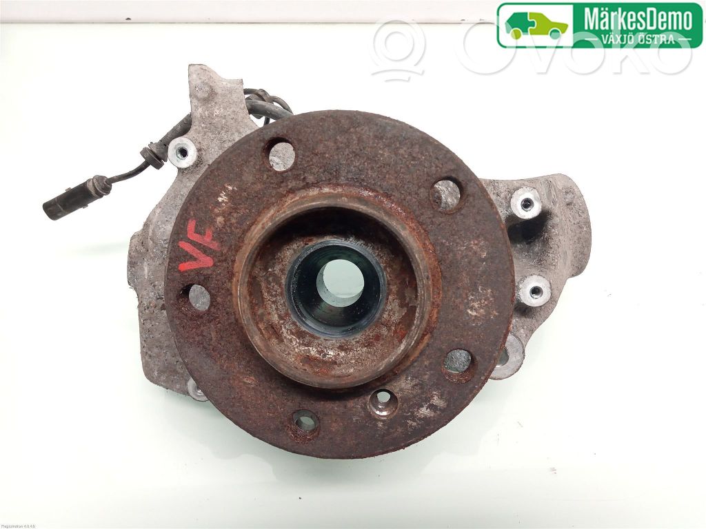 Zwrotnica koła przedniego   31216798261