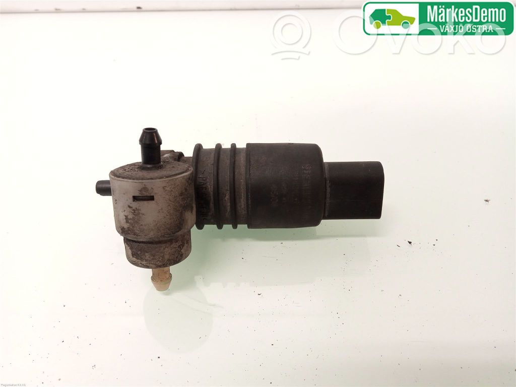 Mitsubishi Outlander Windscreen/windshield washer pump 