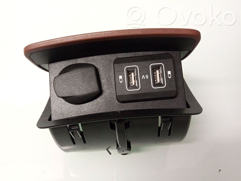 Mercedes-Benz E W213 Enchufe conector USB 