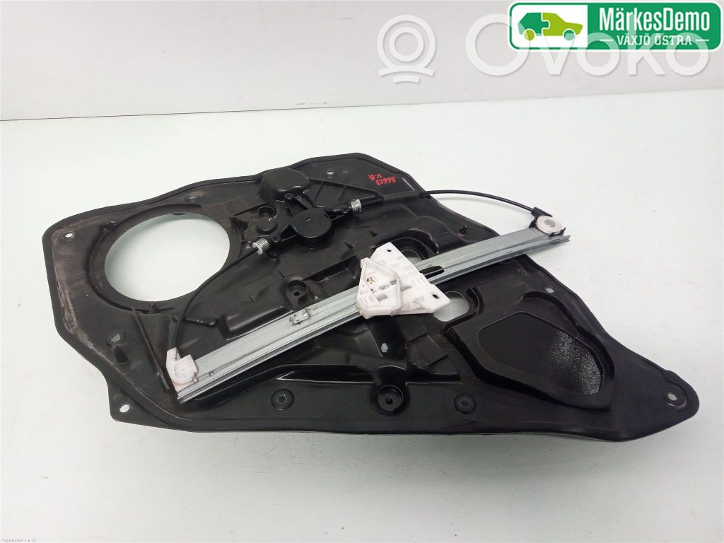Mazda 2 Mecanismo para subir la puerta delantera sin motor 