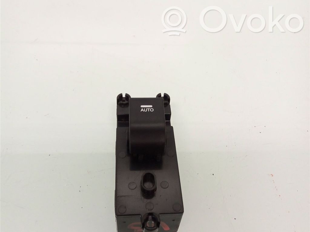 Hyundai i40 Electric window control switch 