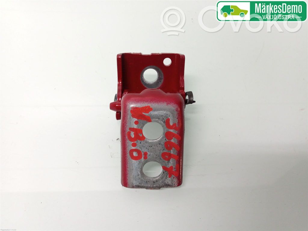 Peugeot 308 Front door upper hinge 