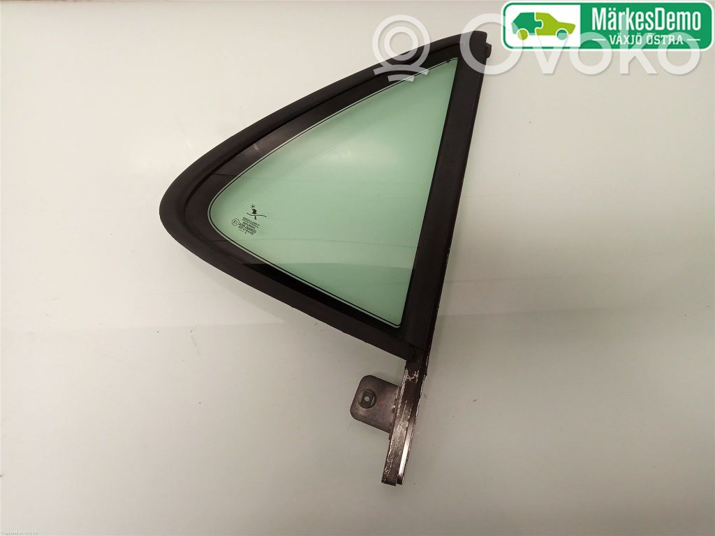 Saab 9-5 Rear door window glass 