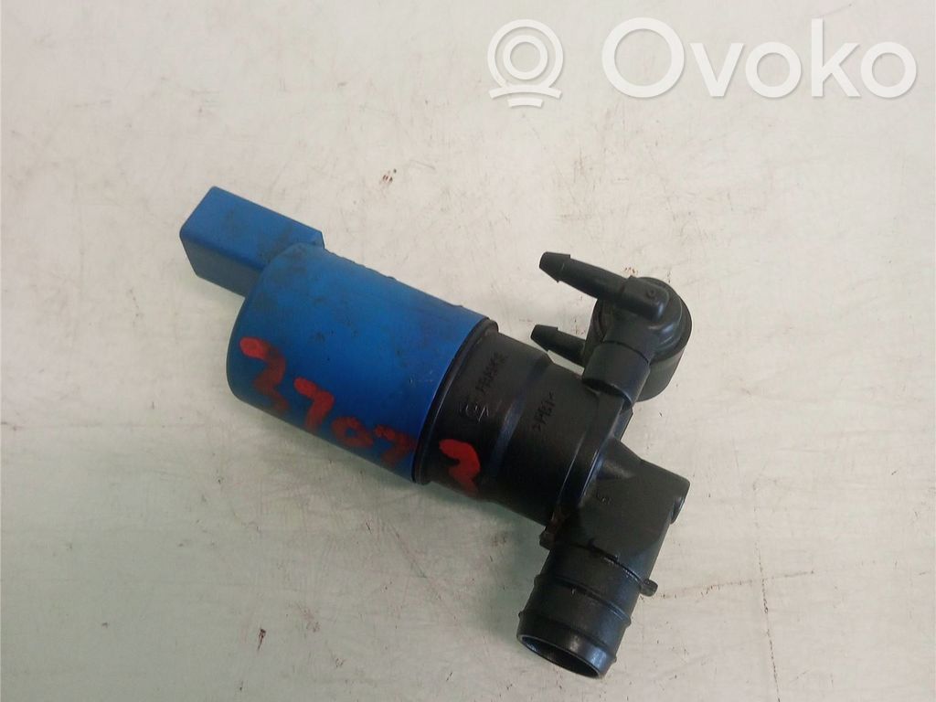 Volvo V60 Headlight washer pump 