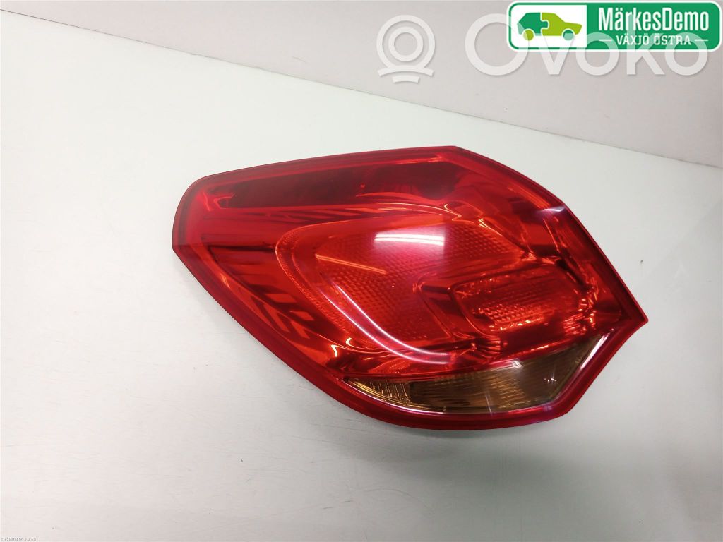 Opel Astra J Lampa tylna 
