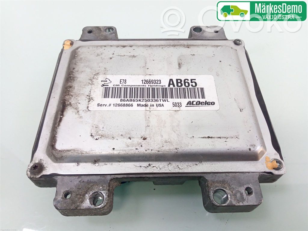 Opel Astra J Injection control unit/module 