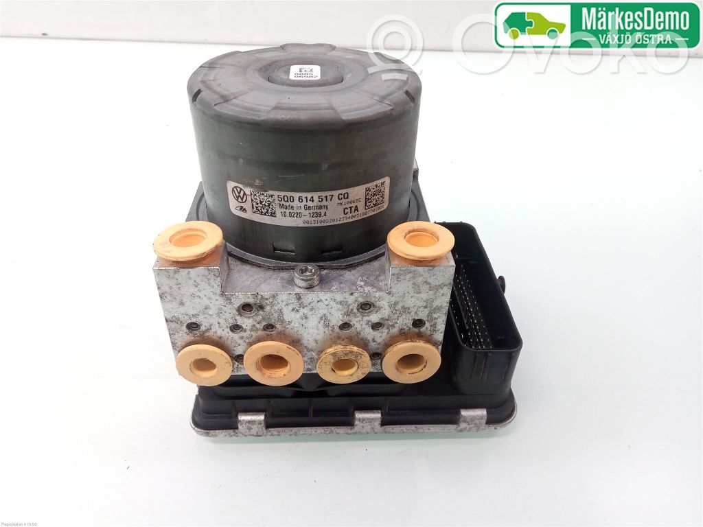 Volkswagen Golf VII ABS bloks 