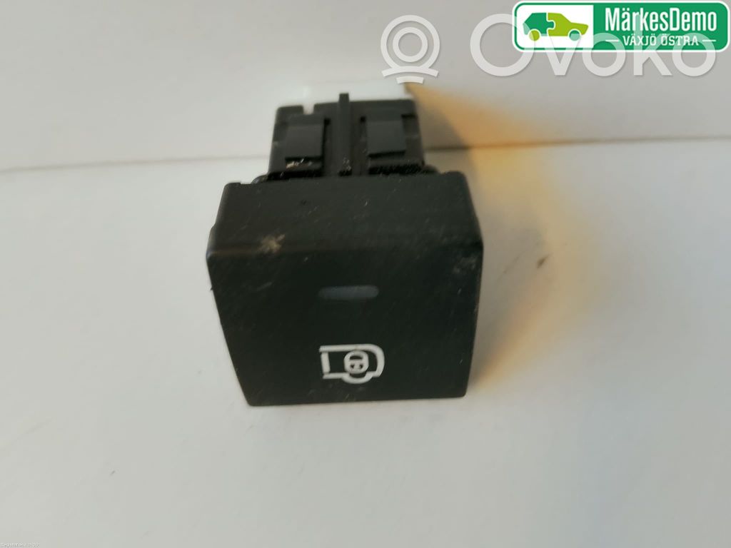 Citroen Berlingo Central locking switch button 