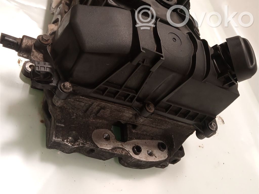 Peugeot 208 I Engine head 