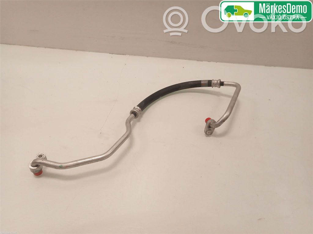 Ilmastointilaitteen putki (A/C)   88703F4031