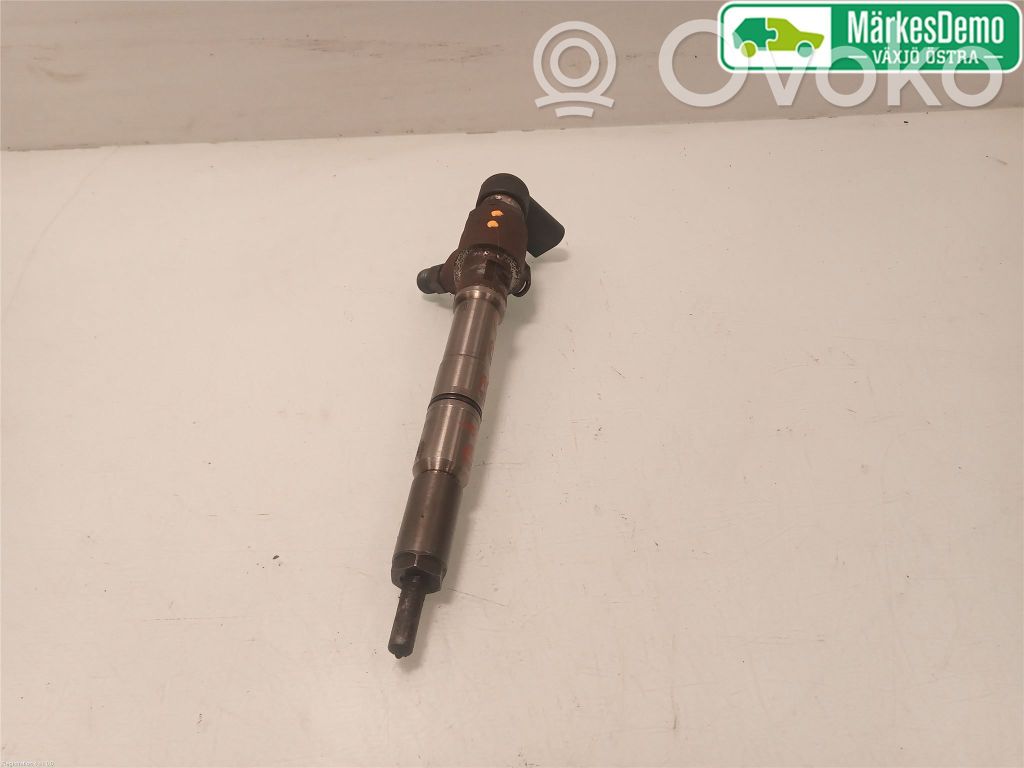 Fuel injector   03L130277S