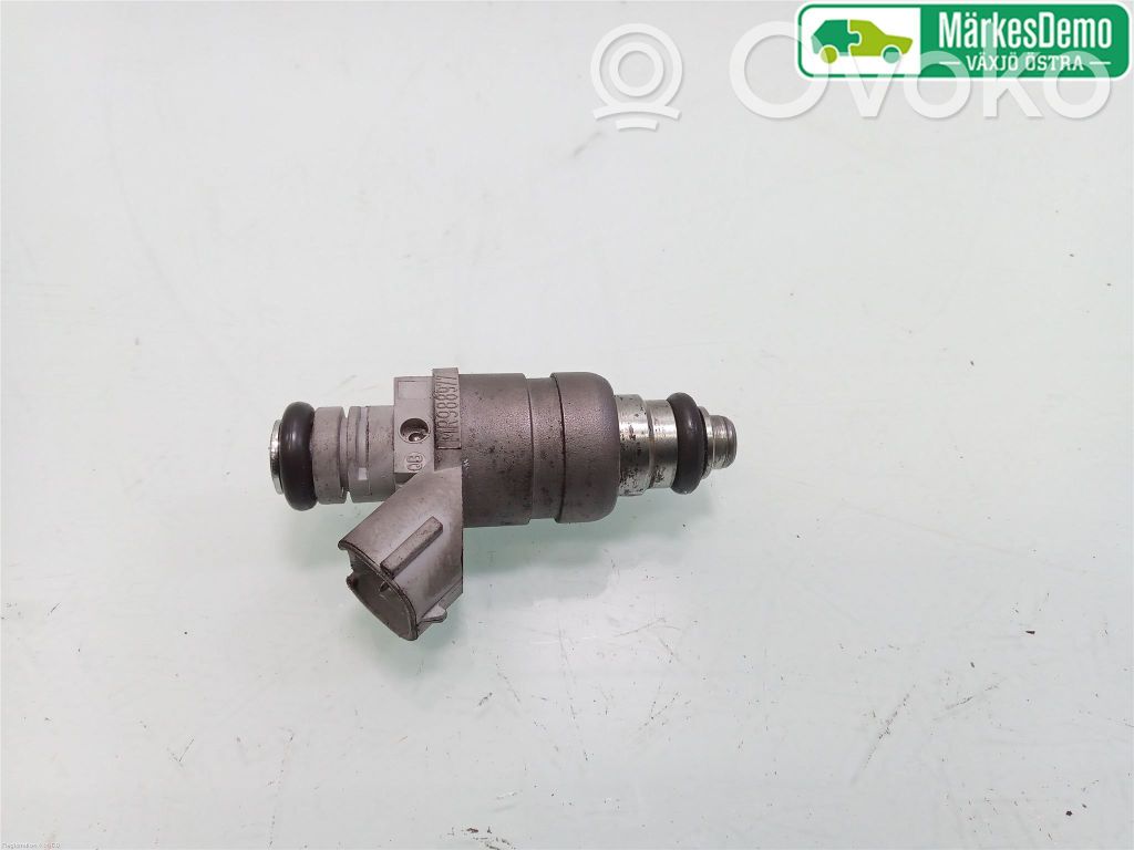 Inyector de combustible   MR988977