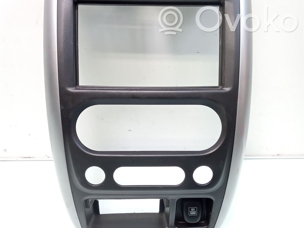 Suzuki Jimny Moldura de la unidad delantera de radio/GPS 