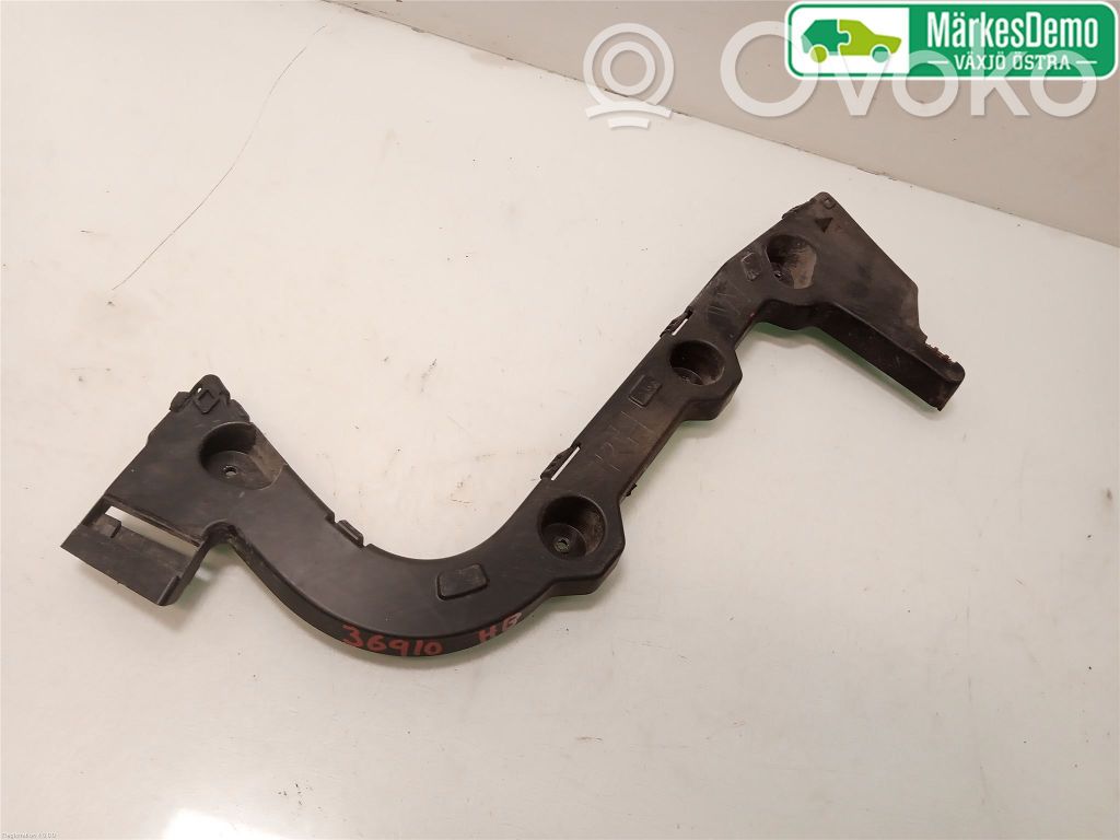 Ford Focus Rear bumper mounting bracket 