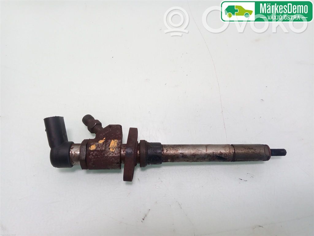 Fuel injector   1980K5