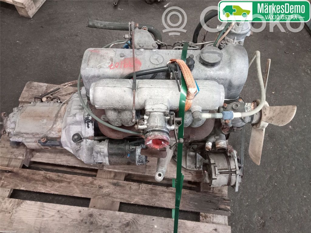 Mercedes-Benz COMPAKT W115 Motore 