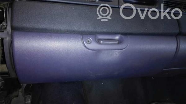 Glove box