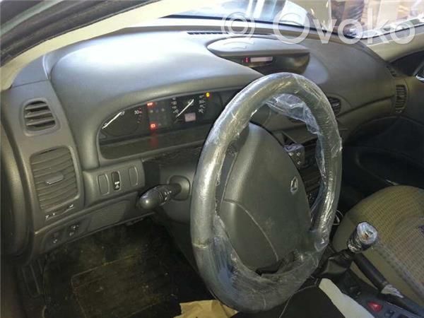 Renault Laguna II Panel de instrumentos 