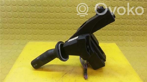 Interruptor de control multifunción   93BG13B302AB