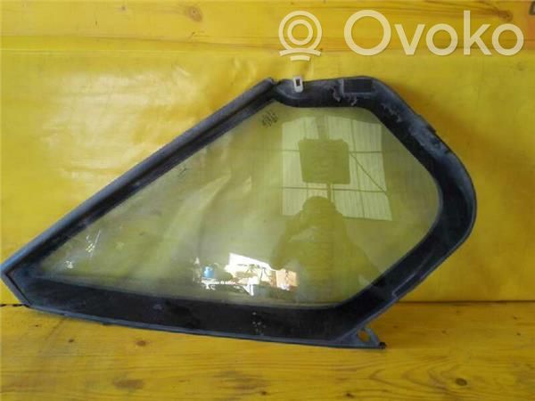 Front triangle window/glass