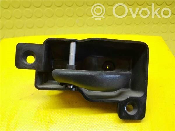 Manecilla interna puerta delantera   95AGA22601ABBB
