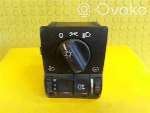 Opel Astra G Light switch 
