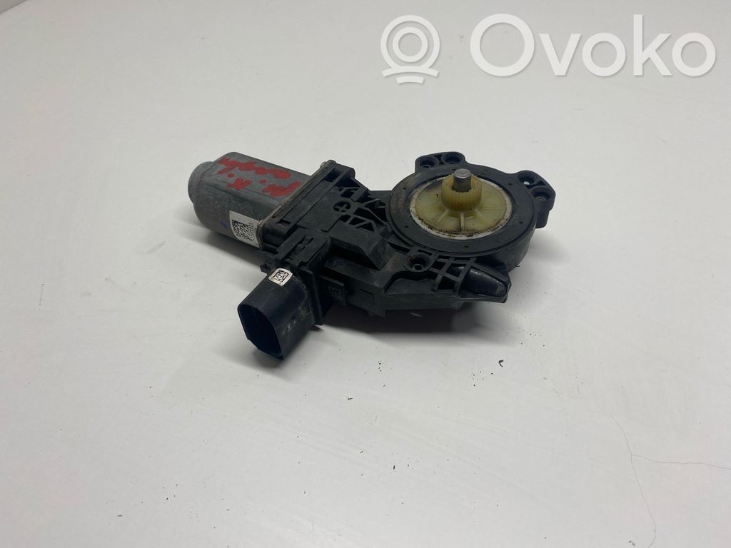BMW X3 F25 Silnik regulatora szyby drzwi przednich 