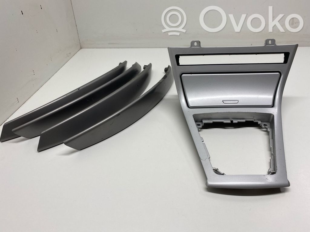 Interior decorative trim set   3415537