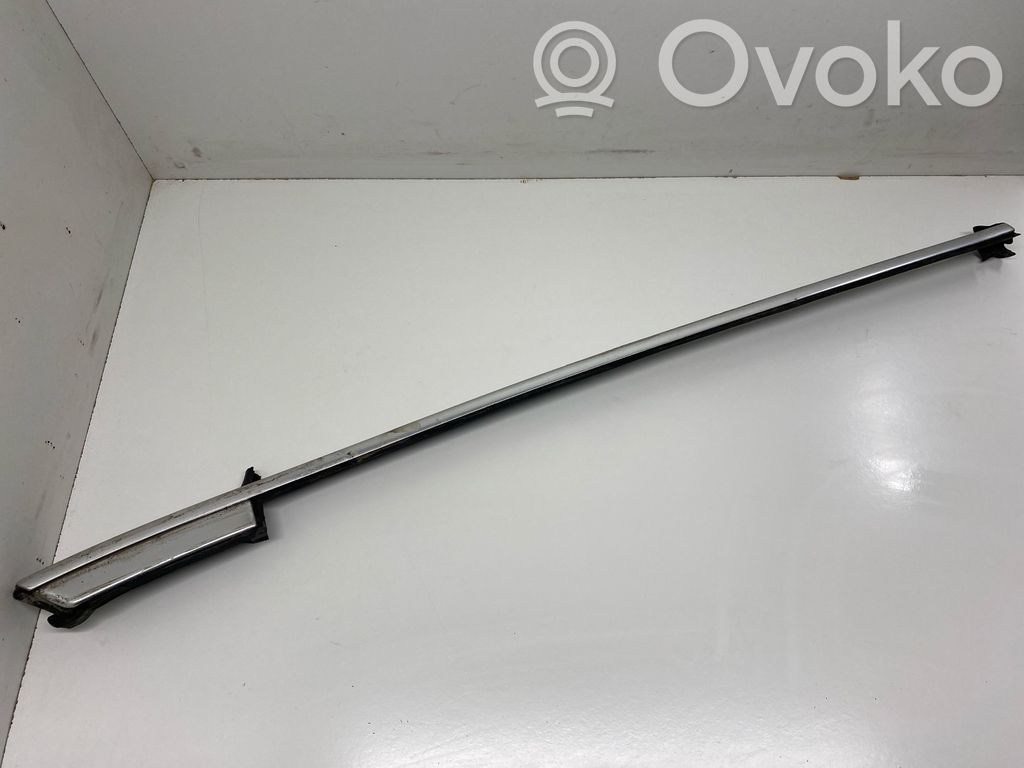 BMW 3 E92 E93 Takaoven lasin muotolista 