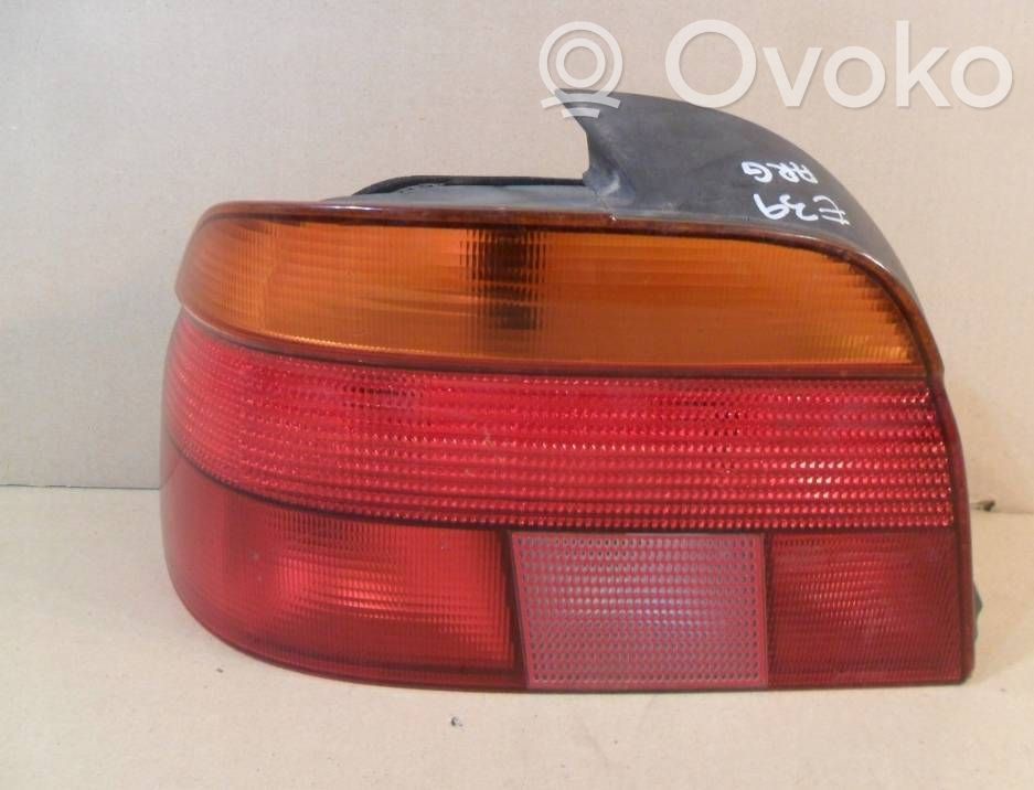 Rear/tail lights   1804116