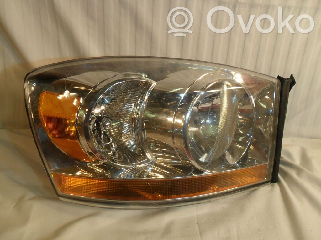 Dodge RAM 1500 DR Scheinwerfer 