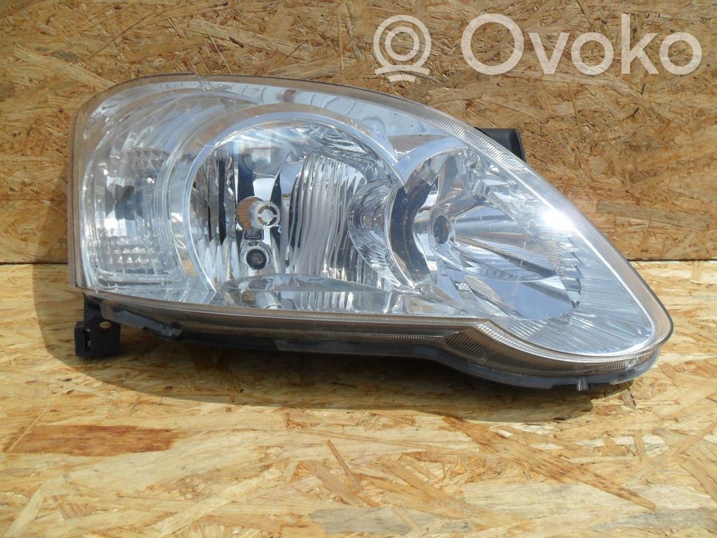 Mitsubishi Outlander Headlight/headlamp 