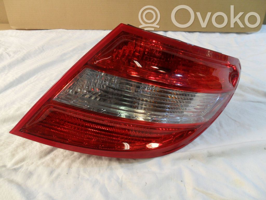 Mercedes-Benz C W205 Lampă spate în caroserie 