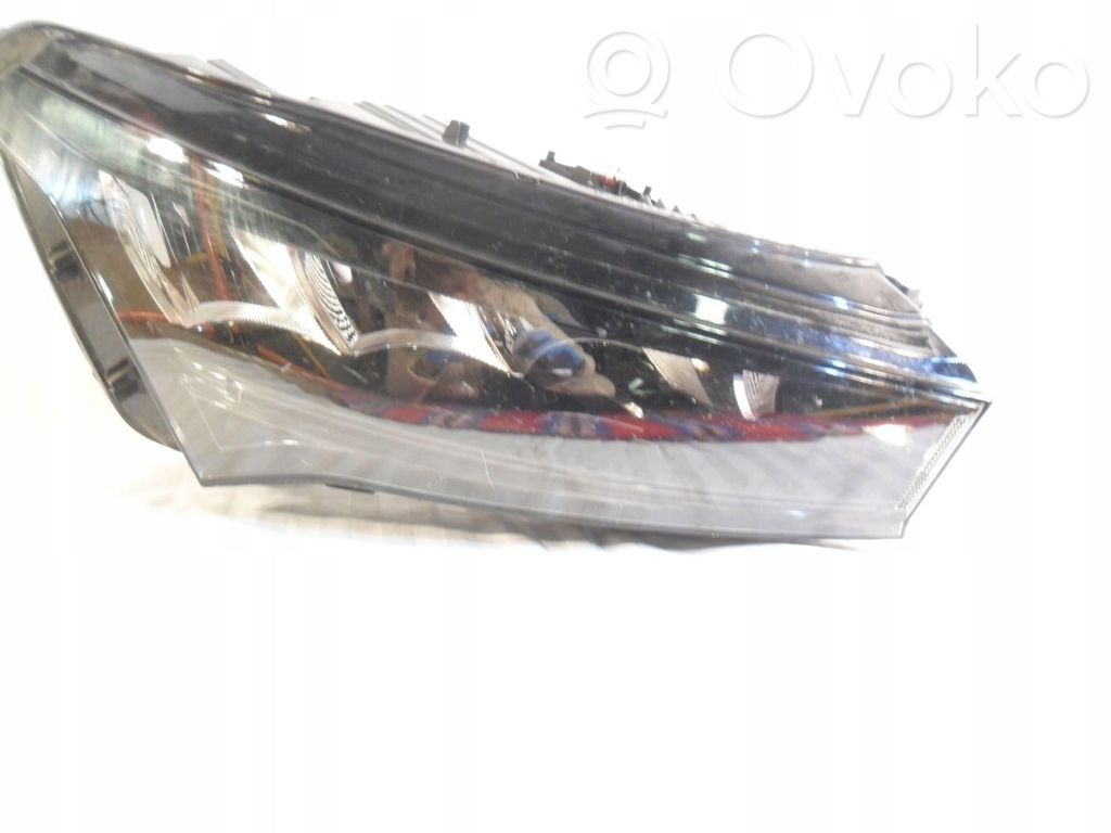 Skoda Enyaq iV Headlight/headlamp 