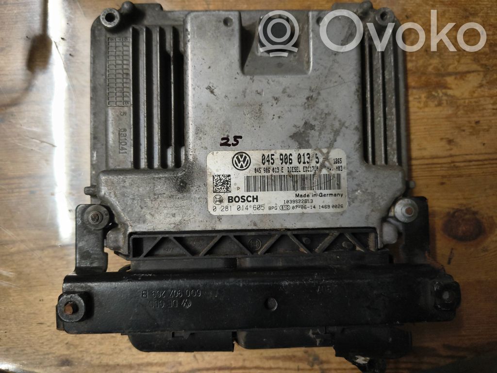 Volkswagen Polo Engine control unit/module 