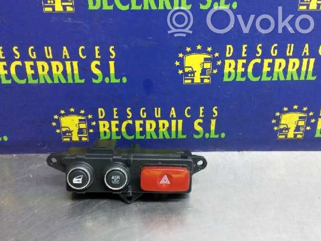 Botón interruptor de luz de peligro