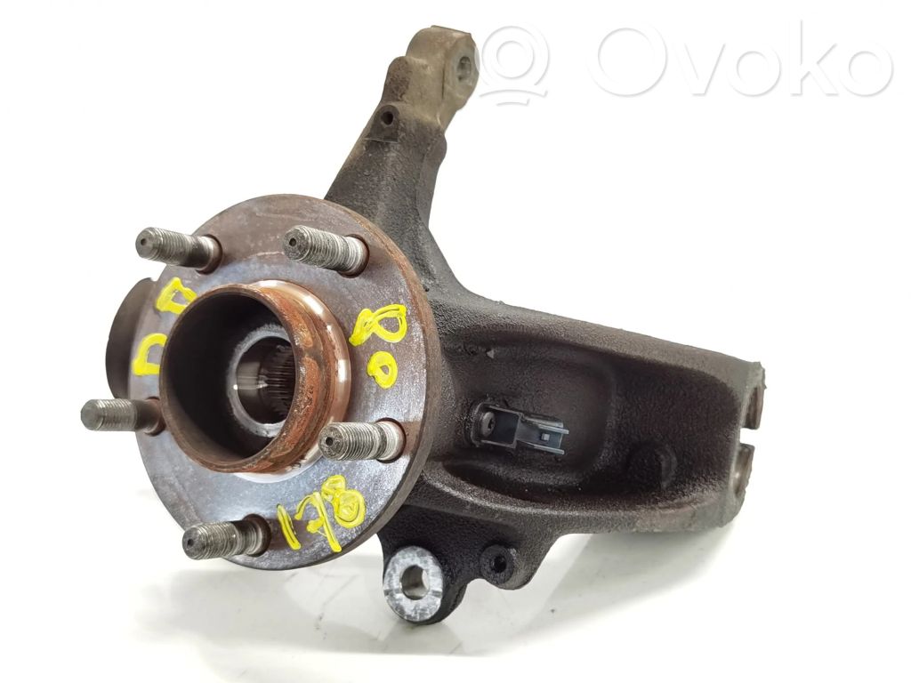 Front wheel hub spindle knuckle