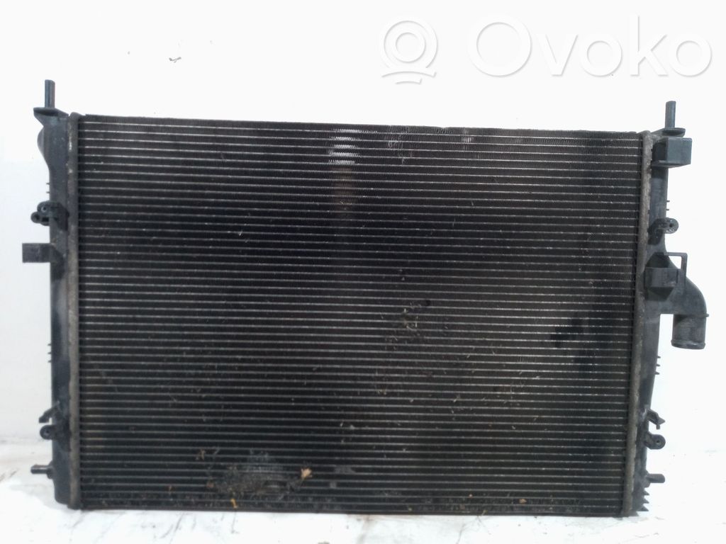 Dacia Duster Radiator lichid răcire 
