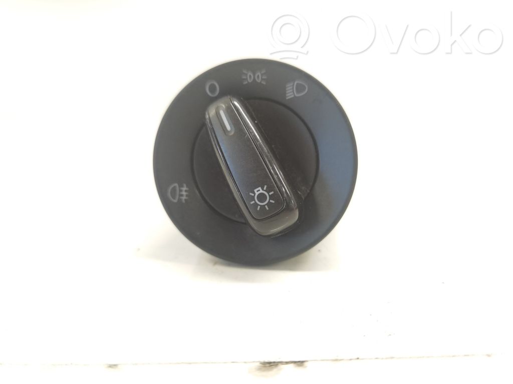 Interruptor de control del panel de luces   6R0941531B
