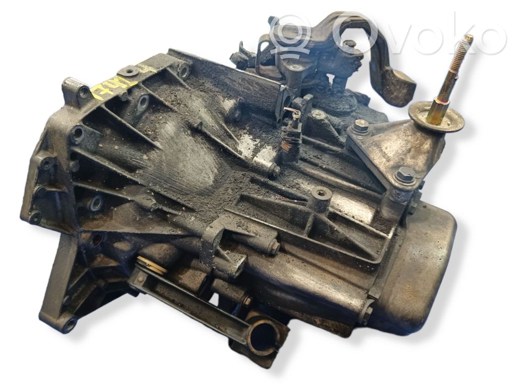 Manual 5 speed gearbox   20LE44